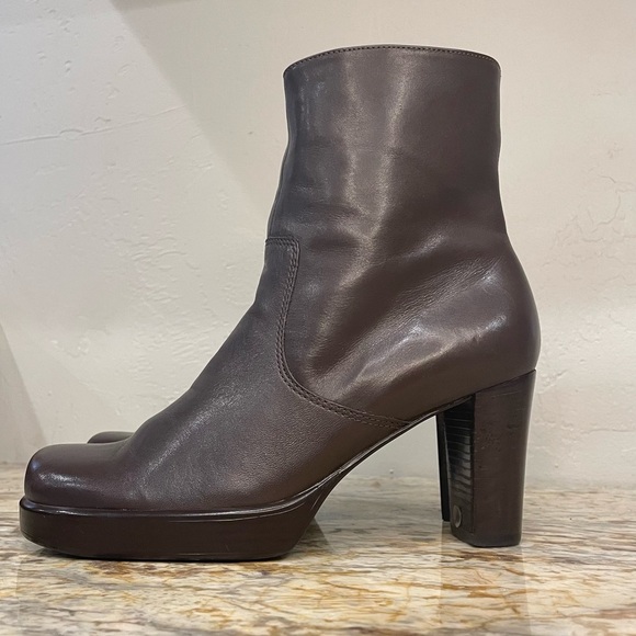 Michelle D Dark Brown Square Toe Ankle Booties Women’s Size 6 - Picture 1 of 12